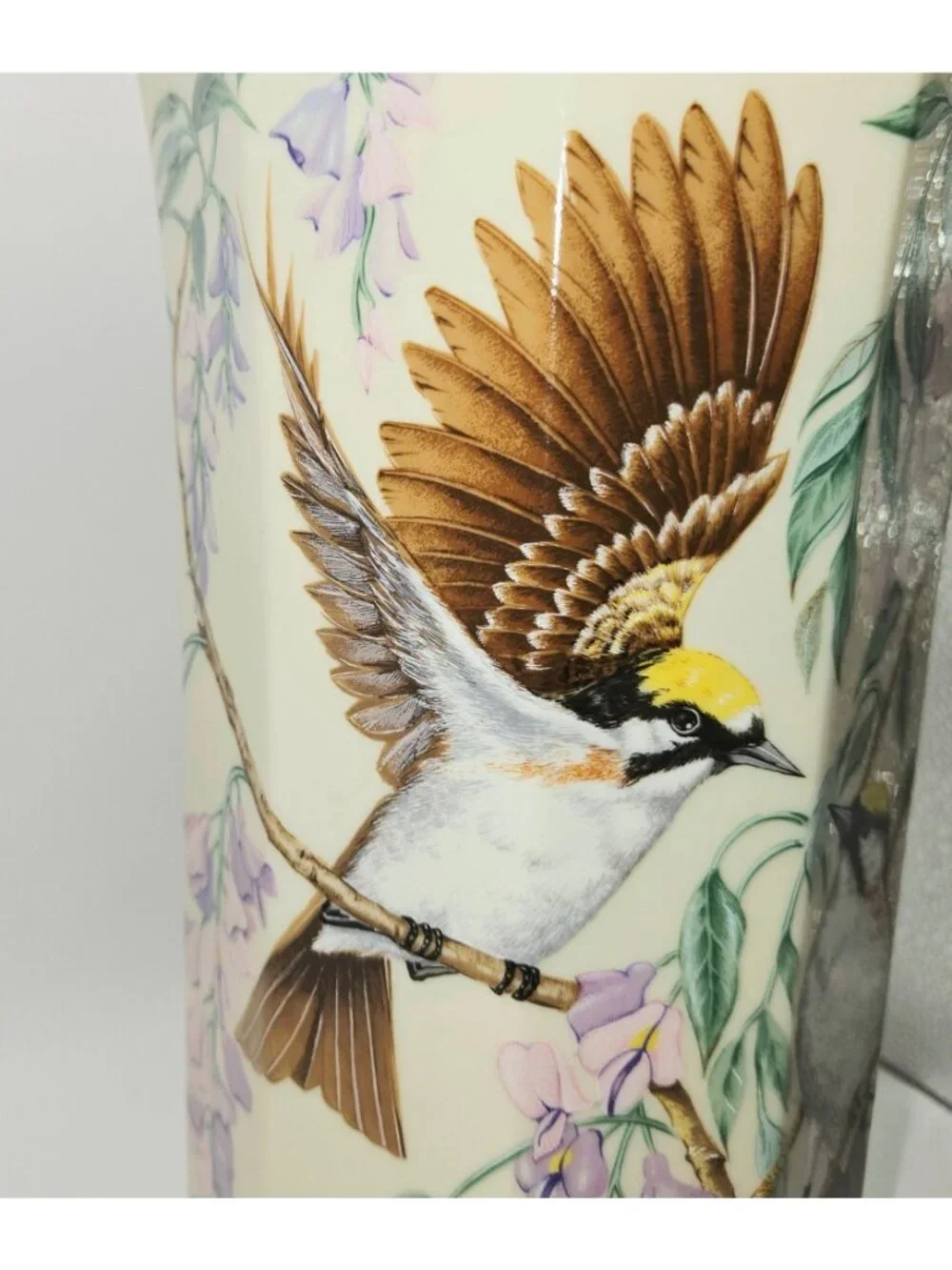The Jefferson Vase By Lenox Presidential Garden Collection Bird & Wisteria Art,